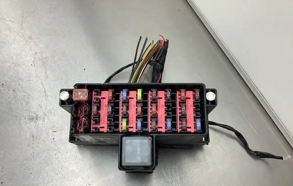 Ford Fiesta Fuse box set 8V5T14A005
