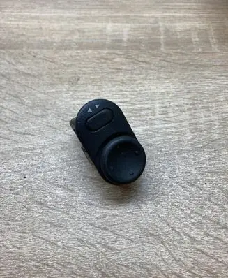 Opel Astra G Wing mirror switch 09130503
