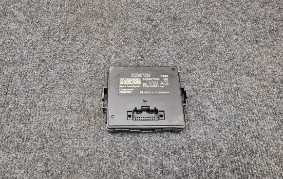 Volkswagen PASSAT B8 Light module LCM 3Q0907338