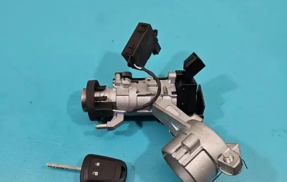Opel Zafira C Ignition lock 22835090 IMPRK1377001