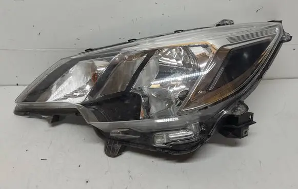 Mitsubishi Space Star Headlight/headlamp 8301D445