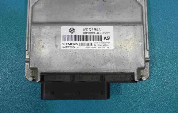 Volkswagen Touareg I Central body control module 0AD927755AJ IMPRK860499