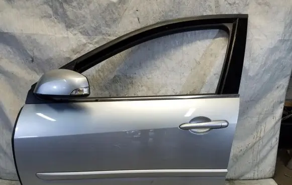 Renault Laguna III Front door