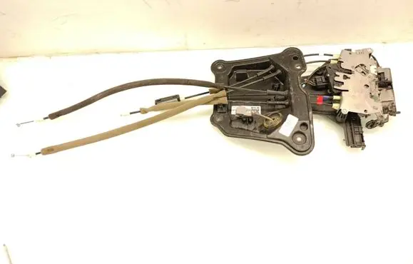 Chrysler Pacifica Sliding door lock 3041096