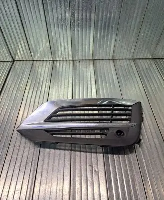 Volvo XC60 Front bumper lower grill 31449215