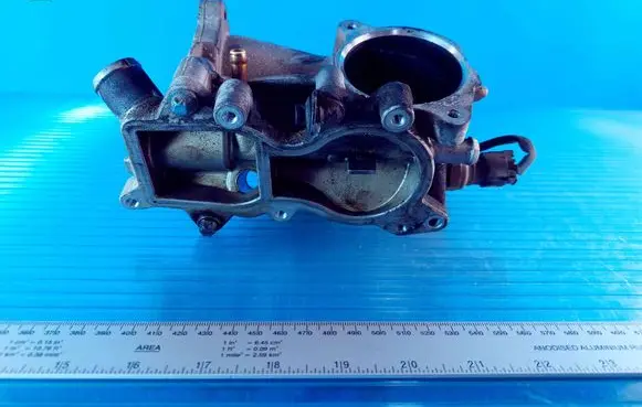 Mercedes-Benz B W245 EGR thermostat 1928492531