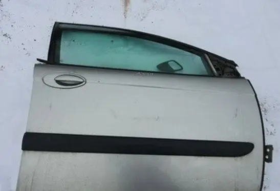 Citroen C5 Front door sidabrines