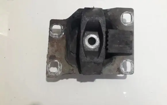 Ford Focus Engine mount bracket 96ab7m121 96ab-7m121-pb
