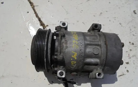 BMW 3 F30 F35 F31 Air conditioning (A/C) compressor (pump) 
