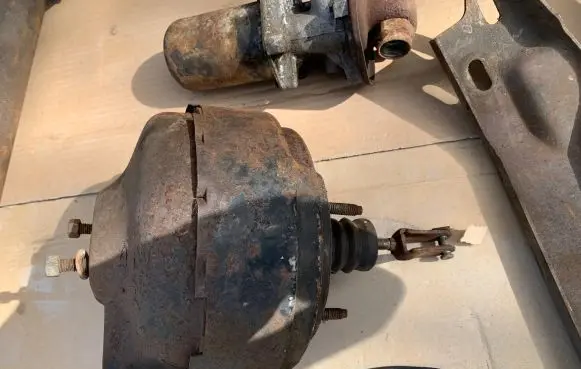 Chevrolet Corvette Brake booster