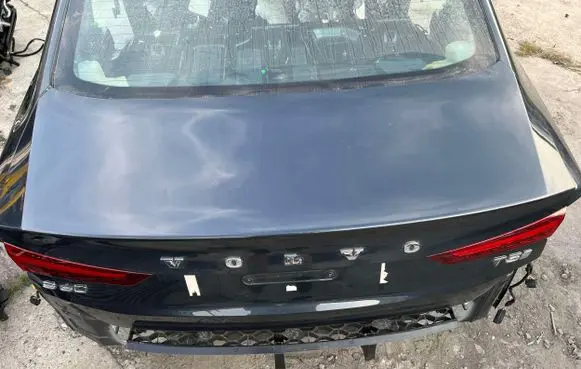 Tailgate/trunk/boot lid