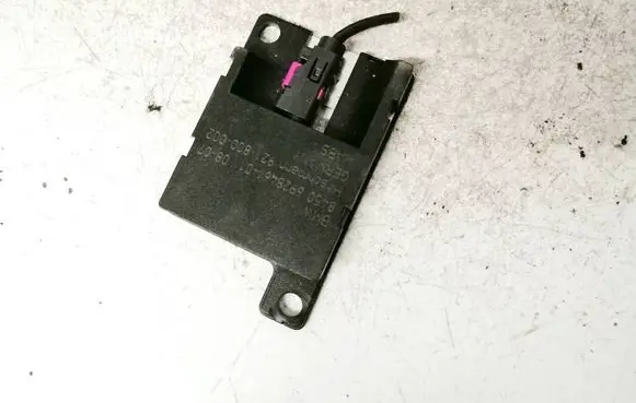 BMW 3 E46 Antenna control unit 8450692846101 84506928461-01
