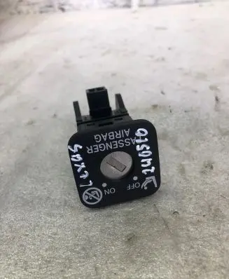 Lexus IS 220D-250-350 Passenger airbag on/off switch 1672x50