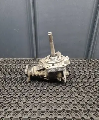 Nissan X-Trail T31 Gearbox transfer box case 