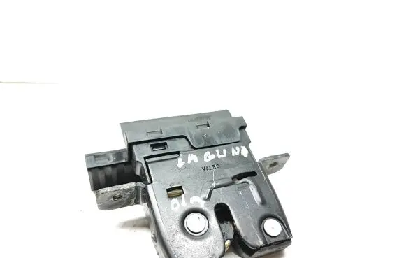 Renault Laguna II Tailgate/trunk/boot lock/catch/latch 8200000897