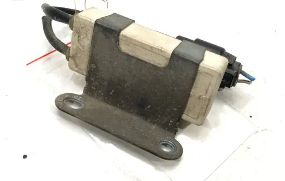 Toyota Yaris Fan control module 2468105731A