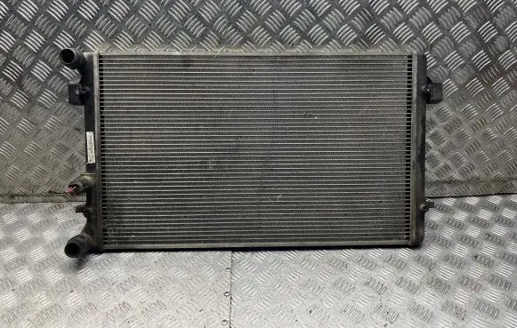 Skoda Octavia Mk1 (1U) Coolant radiator 1J0121253P