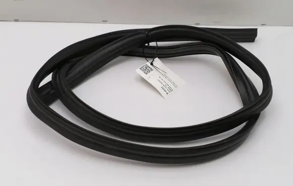 Mercedes-Benz E W211 Engine compartment rubber EPDM02809398