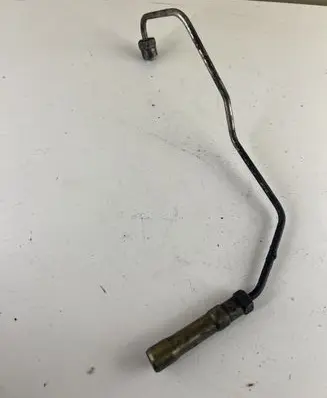 Mitsubishi Pajero Fuel injector supply line/pipe 