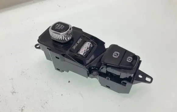 Volvo XC40 Engine start stop button switch 31443818 19W187 T19180421001