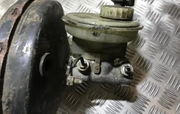 Seat Ibiza II (6k) Master brake cylinder