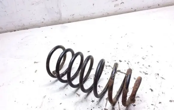 Volkswagen Golf III Front coil spring