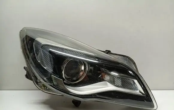 Opel Insignia A Headlight/headlamp 13409907