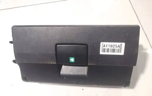 Audi A3 S3 8P Glove box 8P0881578