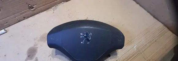 Peugeot RCZ Steering wheel airbag 96730498ZD