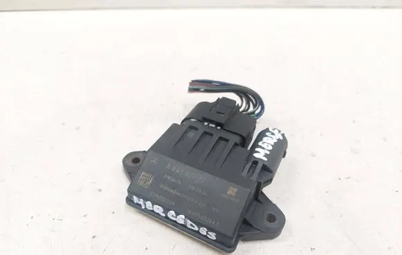 Mercedes-Benz R W251 Glow plug pre-heat relay A6429007701 16081002041