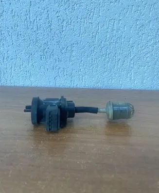 Mercedes-Benz C W203 Engine mount vacuum valve A0005450427 E264