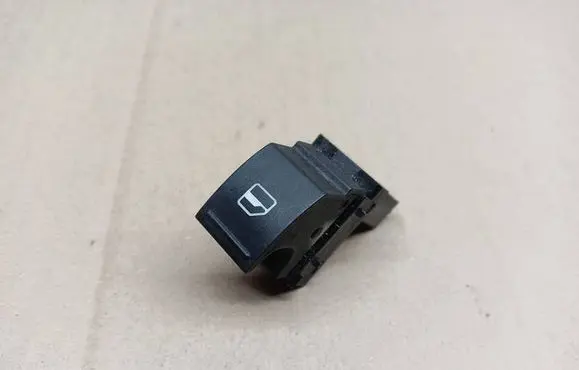 Volkswagen Tiguan Electric window control switch 7L6959855B