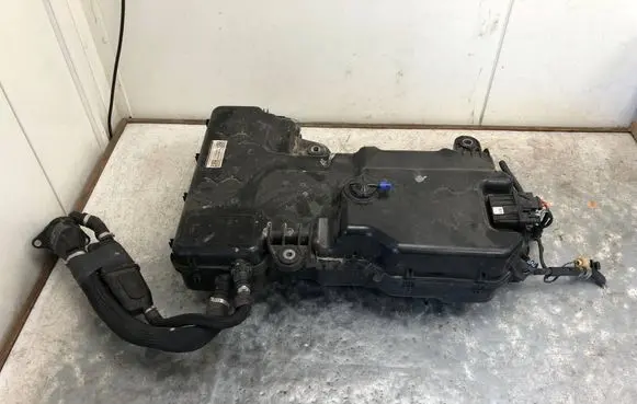 Volkswagen Multivan T6 AdBlue liquid reservoir 2N0131969A 7E0131877J