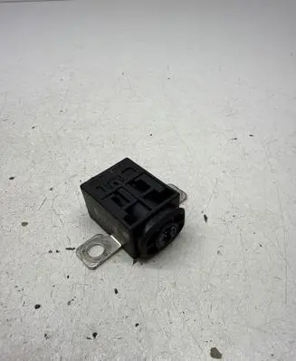 Audi A6 S6 C6 4F Battery relay fuse 4F0915519