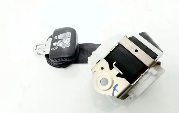 Volkswagen Touran I Third row seat belt 33029133F 33048192 6X0857737