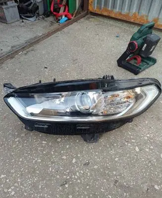 Ford Mondeo MK V Headlight/headlamp