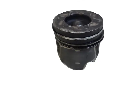 Volvo V70 Piston 