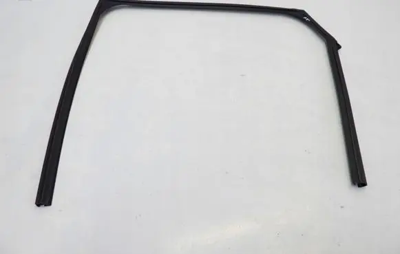 Nissan Qashqai J12 Rubber seal rear door window/glass 18259