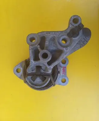 Renault Scenic I Engine mounting bracket 
