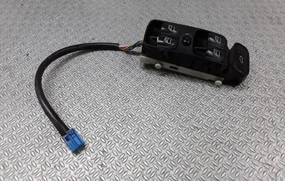 Mercedes-Benz C W203 Electric window control switch A2038200110