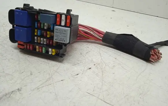 Renault Scenic III - Grand scenic III Fuse module 18013301
