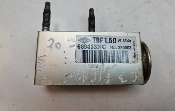 Air conditioning (A/C) expansion valve
