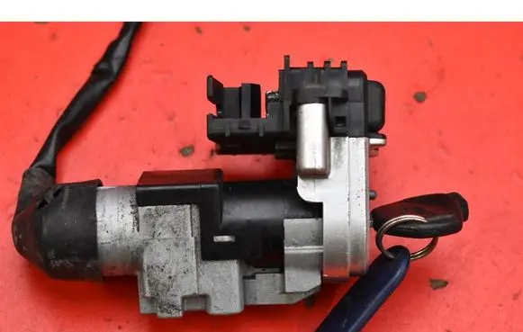 AC 428 Ignition lock 