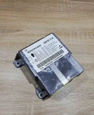 Mercedes-Benz C W204 Airbag control unit/module A2049013702 5WK44526