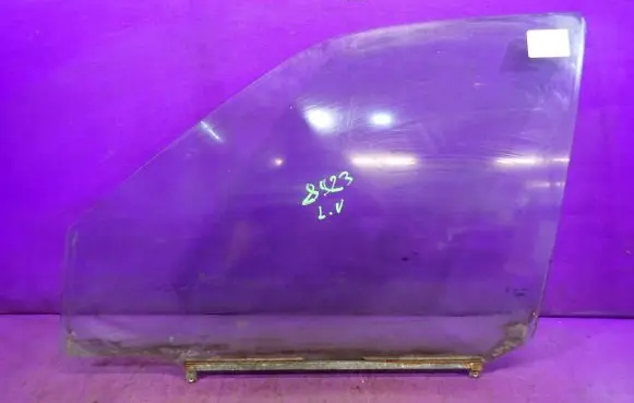 Suzuki Ignis Front door window glass four-door