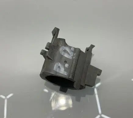 Mercedes-Benz E W211 Front parking sensor holder (PDC) A2118850667 2118850667