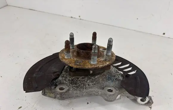 Chevrolet Camaro Front wheel hub 84004746 22998498 84169866