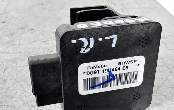 Ford Mondeo MK V Antenna control unit DG9T19H464EB