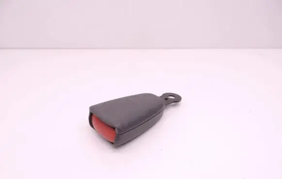 Volvo XC90 Rear seatbelt buckle D90