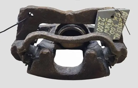 Toyota Avensis T270 Front brake caliper